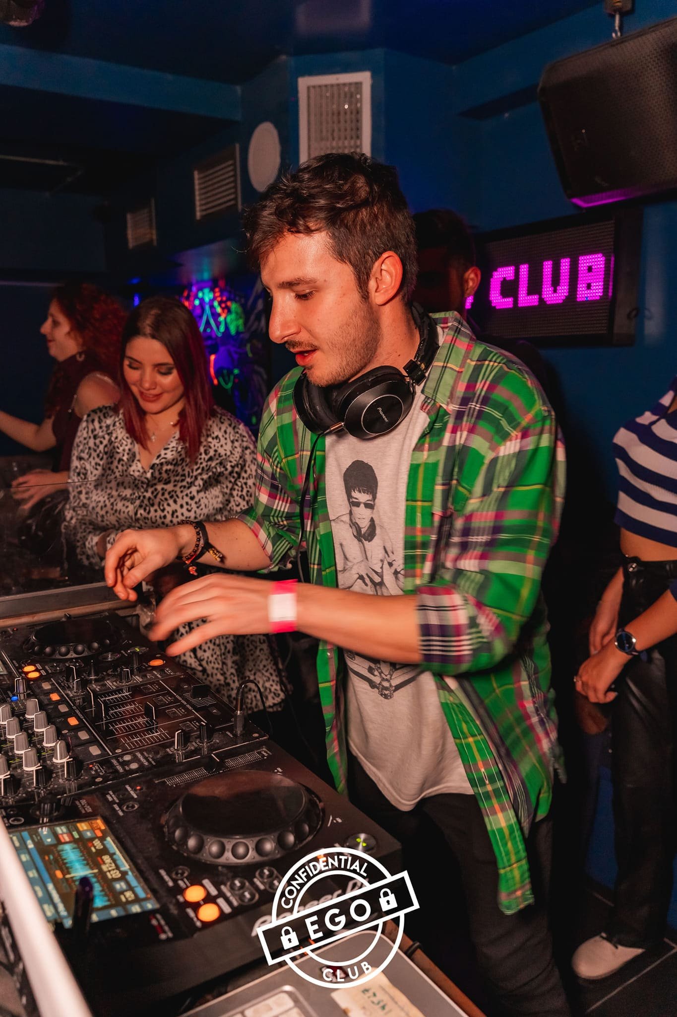 DJ en Ego Club