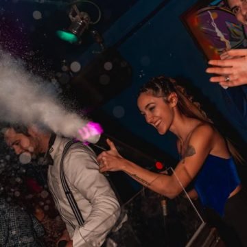 Mejores Fiestas Universitarias en Madrid: Vive la Experiencia en nuestra discoteca